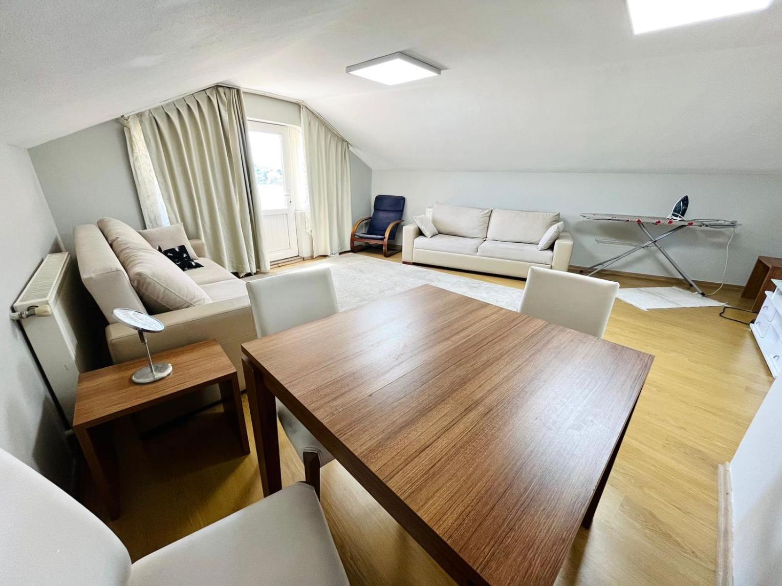 Big 2 1 With A Seaview Terrace *